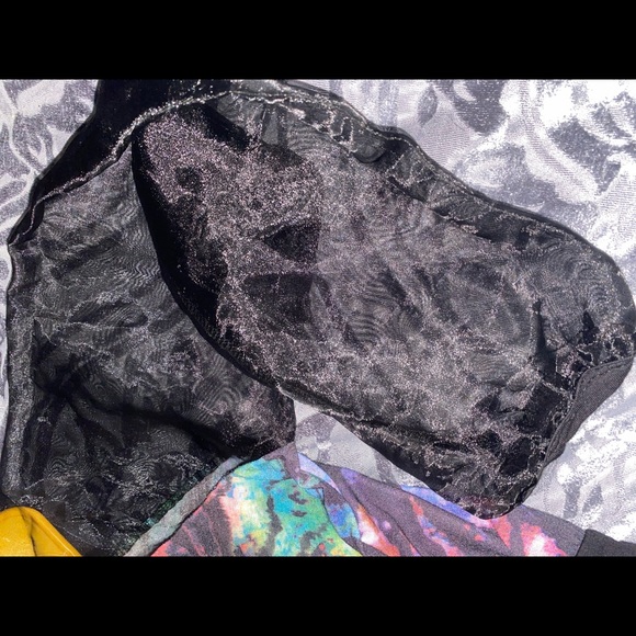 Light top - Picture 1 of 3